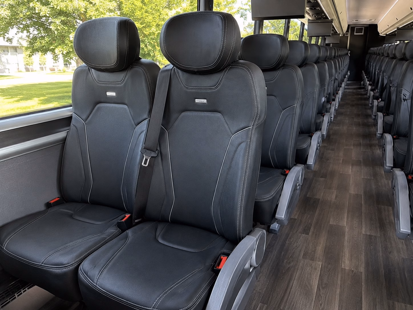 buses for weddings at golf club of estrella